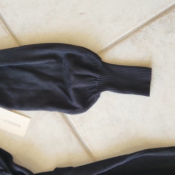 NWT madison +Hudson black,and white PS size knit sweater dress with gold b - Picture 10 of 16